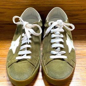 GoldenGoose VStar2 size 39 suede and leather. Italian made